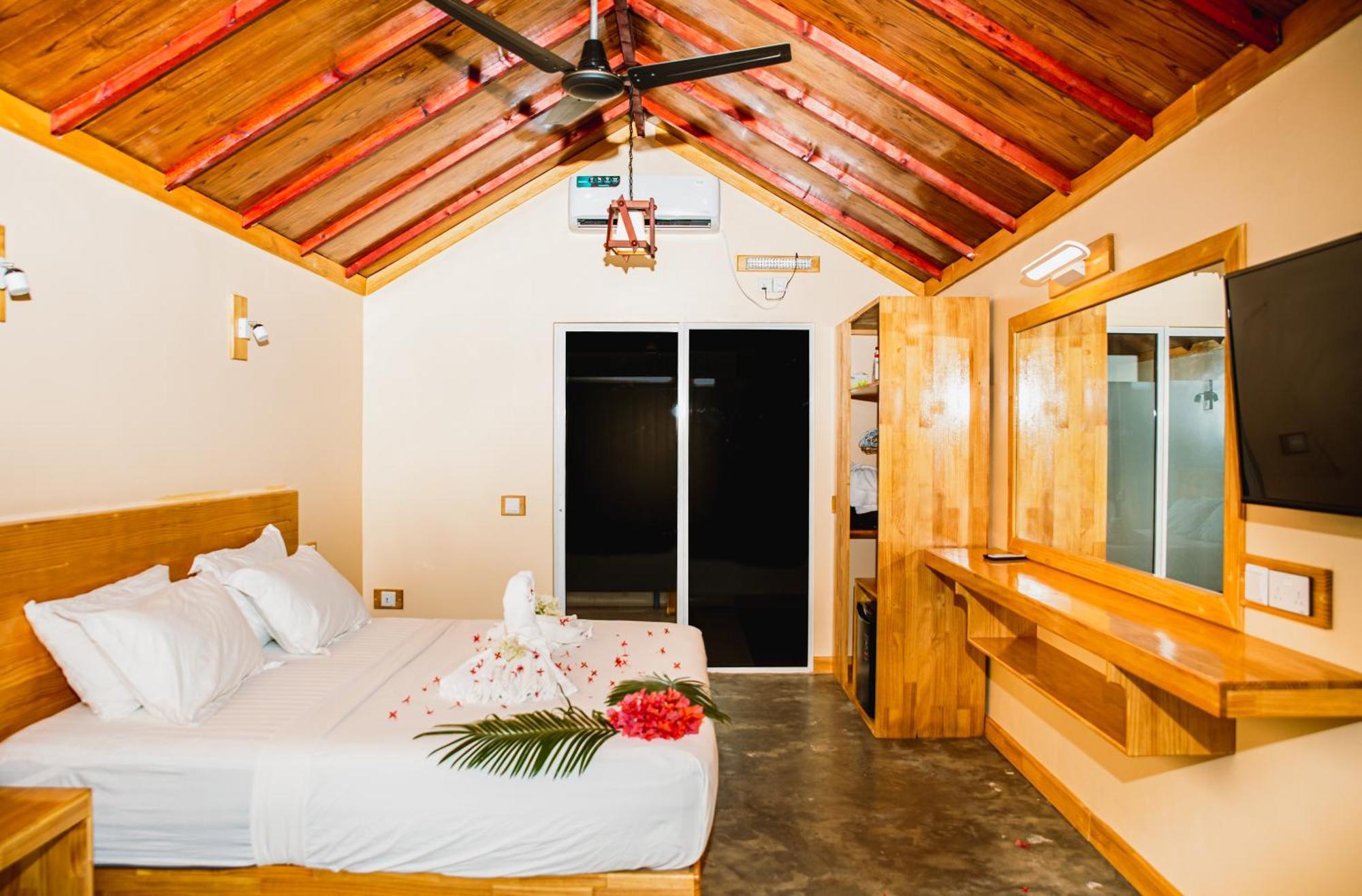 Relax Lodge Thoddoo Exterior photo
