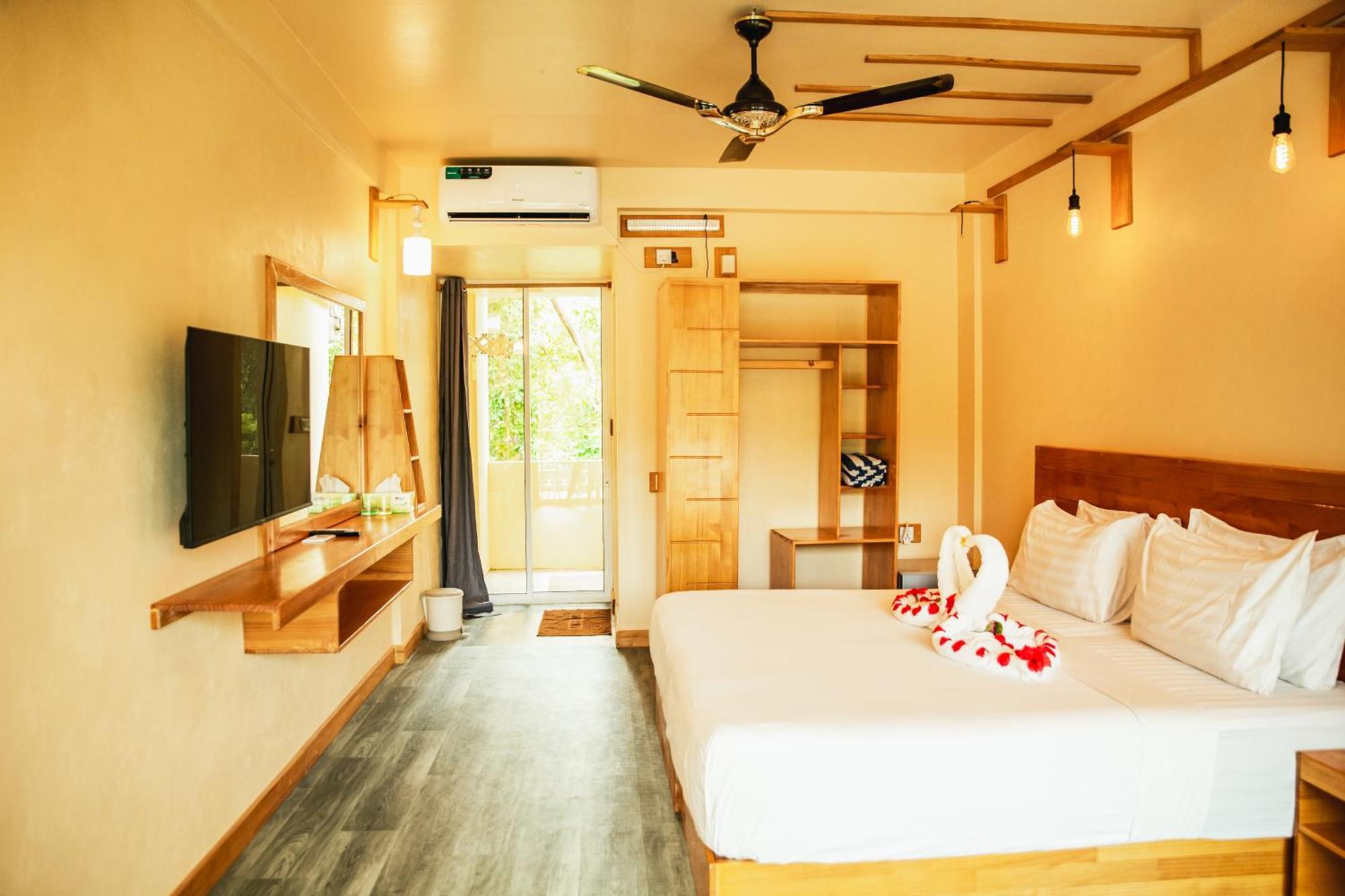 Relax Lodge Thoddoo Exterior photo